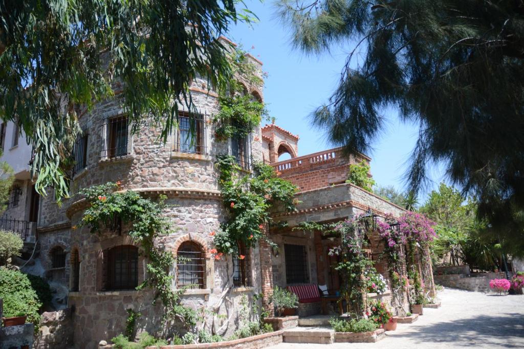 LESVOS TOWER HOUSE